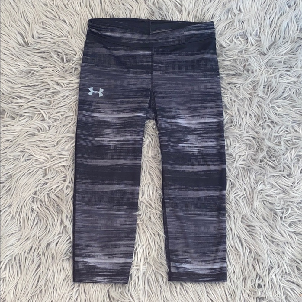 Under Armour Black and Gray Cropped Legging